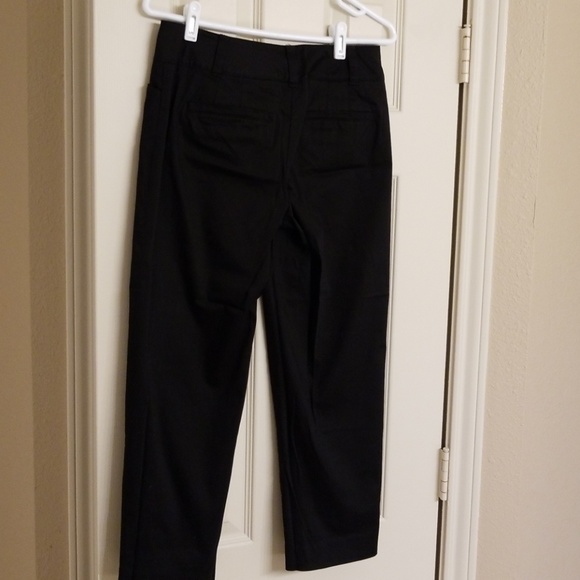 Ann Taylor Signature cropped pants/capris - 2 - Picture 3 of 5